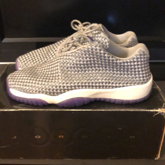 Jordan Future Size 7Y Grey Purple XI - Picture 3 of 7